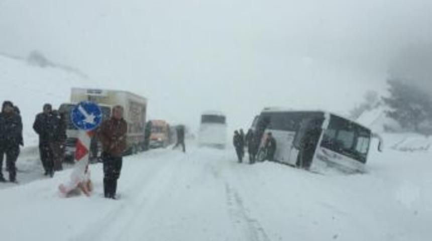 Balıkesir-k&uuml;tahya Yolu Kapandı