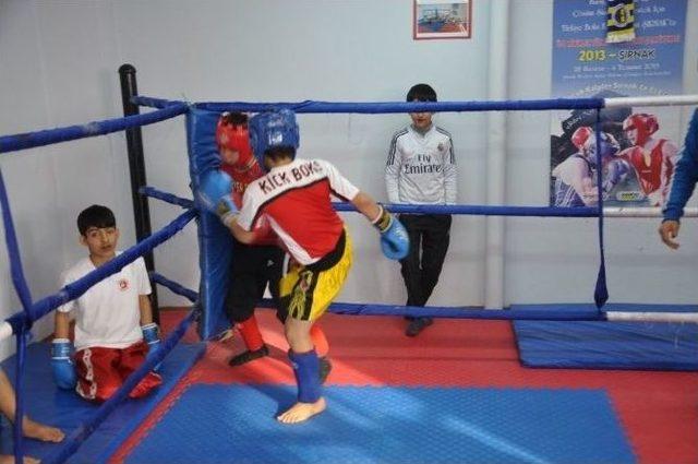 Silopili Gençler Muay-thai Türkiye Şampiyonası’na Hazırlanıyor