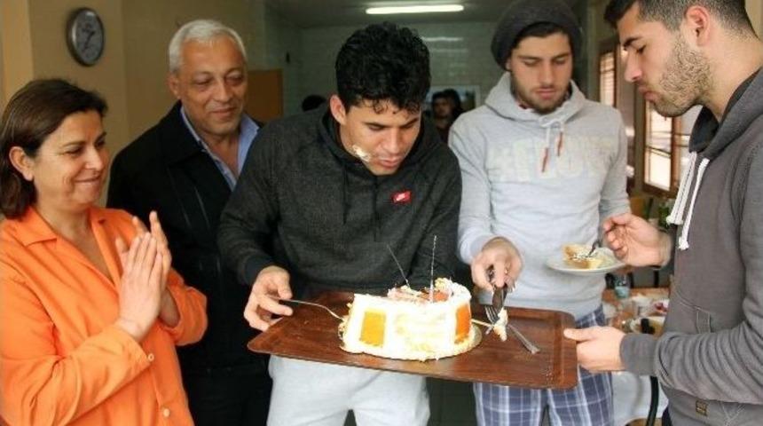 Tıago Bezerra&rsquo;ya S&uuml;rpriz Doğum G&uuml;n&uuml;