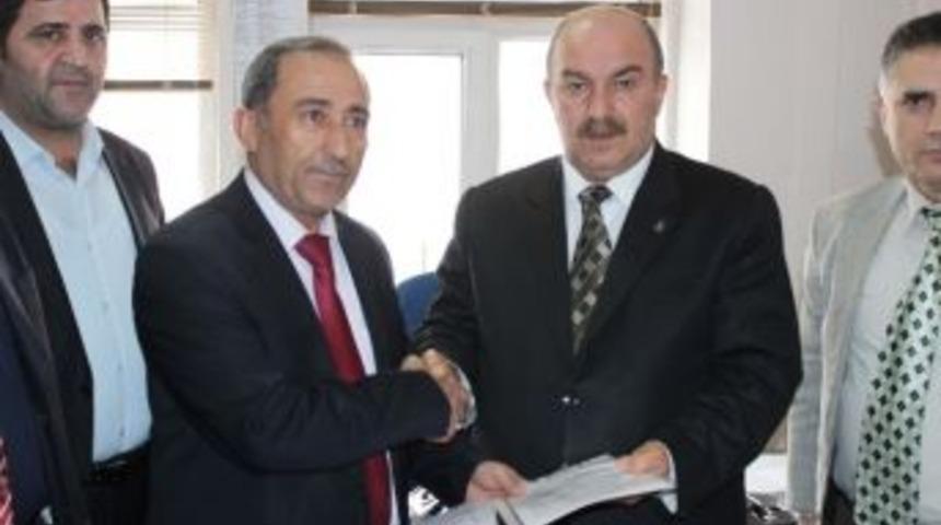 Ak Parti İl Başkanı Mazbatasını Aldı