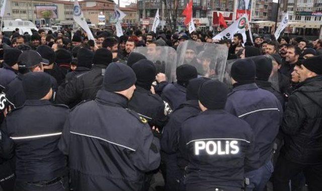 Sivas'ta, Demir-Çelik Işçilerine Polis Müdahalesi