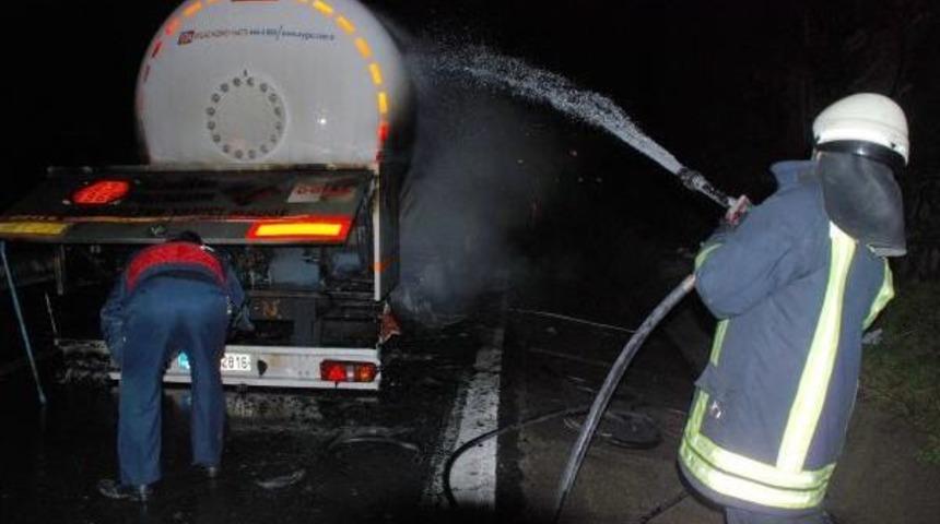 Osmaniye'de Lpg Y&uuml;kl&uuml; Tanker Yandı