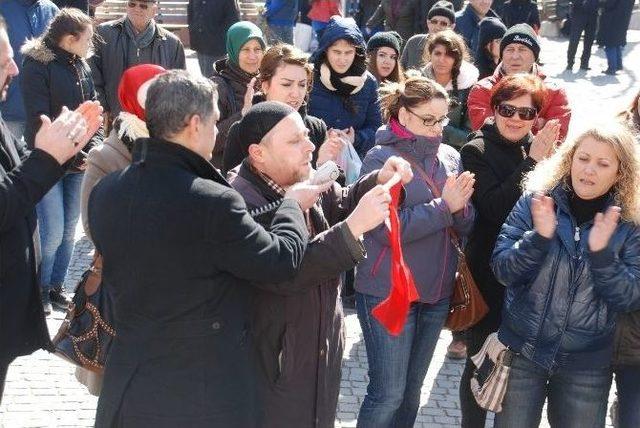 Edremitlilerden Özgecan Cinayetine Tepki