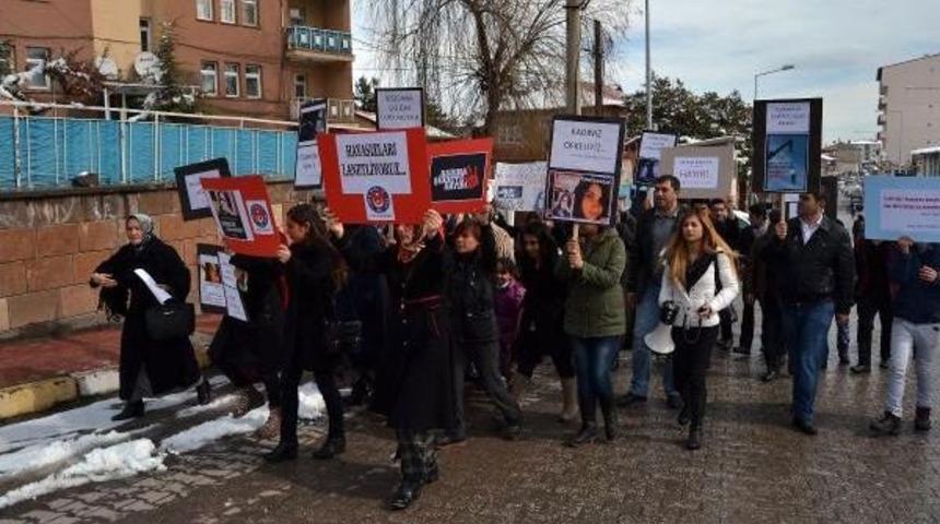 Ahlat&rsquo;Ta Kadınlardan '&ouml;zgecan' Y&uuml;r&uuml;y&uuml;ş&uuml;