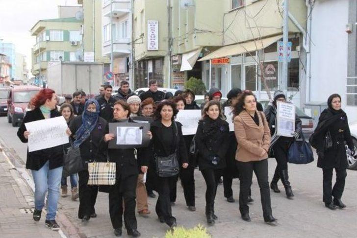 Ezineli Kadınlar Özgecan Aslan İçin Yürüdü G4