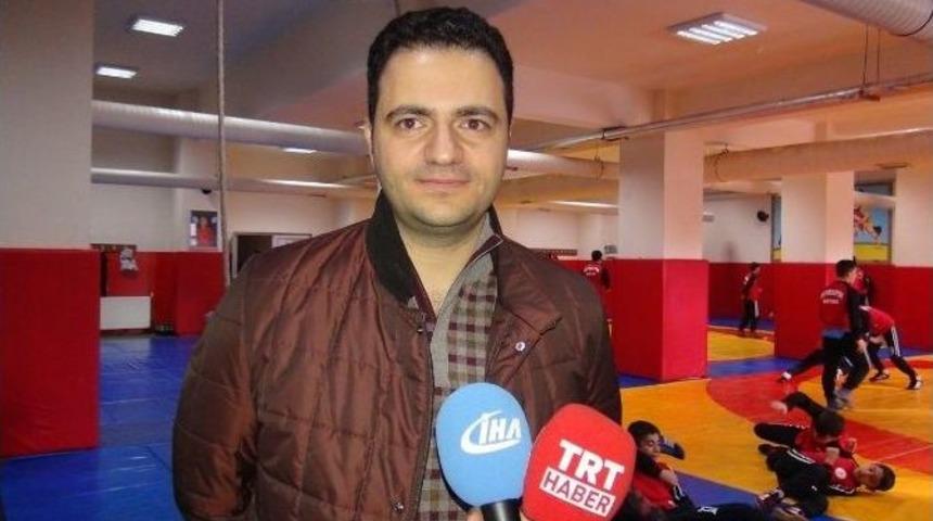 Akın&rsquo;dan Petrolspor G&uuml;reş Takımına Ziyaret