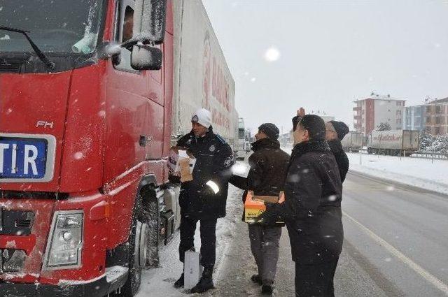 Tır’lara Geçit Verilmiyor