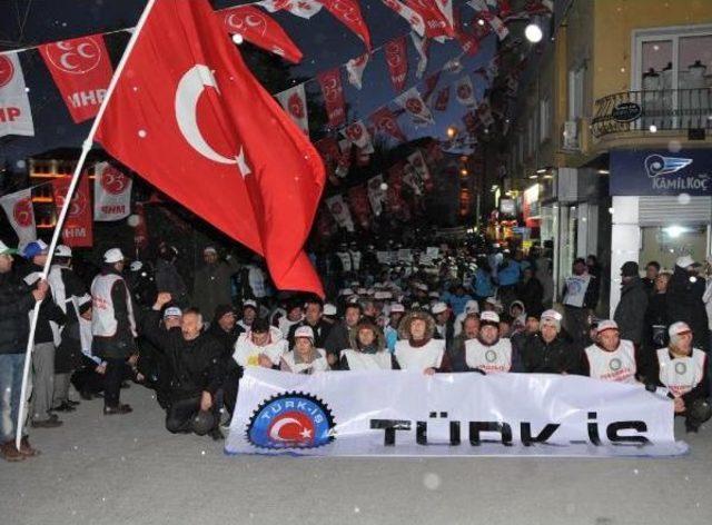 Eskişehir'de 1500 Işçi Kıdem Tazminatı Düzenlemesini Protesto Etmek Için Yürüdü