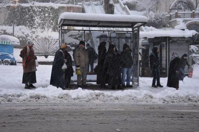 Bursa'da 320 Köy Yolu Kardan Kapandı