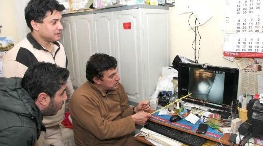 Kapalı Otelin Merdiveninde Esrarengiz Işıklı Cisim Merak Uyandırdı