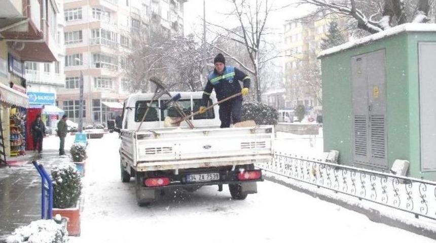 Odunpazarı Belediyesi&rsquo;nin Karla M&uuml;cadele &Ccedil;alışmaları