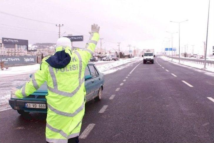 Kütahya’da Kar Ve Tipi Ulaşımı Aksattı G3