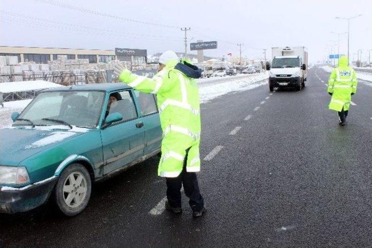 Kütahya’da Kar Ve Tipi Ulaşımı Aksattı G4