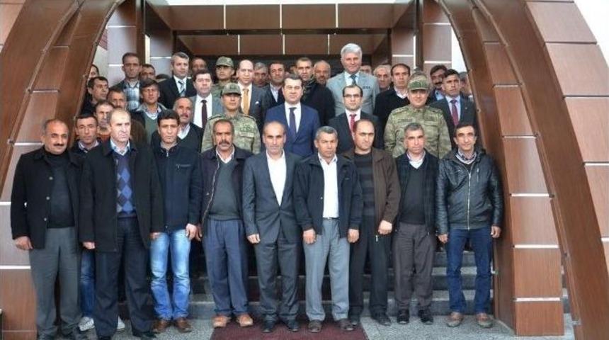 Vali &Ccedil;elik Hasankeyf&rsquo;teki Korucularla Bir Araya Geldi