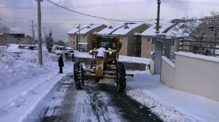 İzmit Belediyesi&rsquo;nde Kar Seferberliği