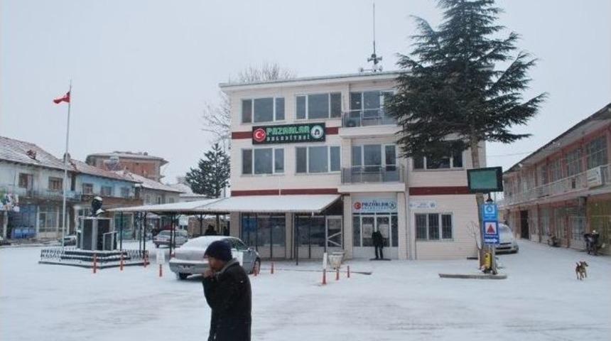 Pazarlar&rsquo;da Kar Yağışı