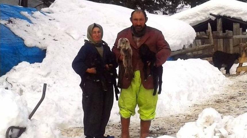 Toroslar&rsquo;da Karda Mahsur Kalan Y&ouml;r&uuml;klere Ulaşıldı