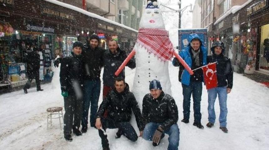 Kadına Şiddete Karlı Tepki