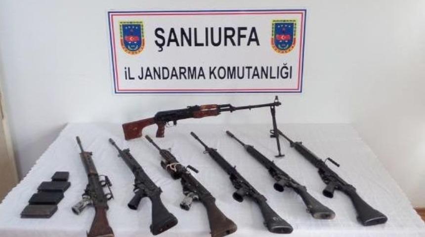 Suriye Sınırında Toprağa G&ouml;m&uuml;l&uuml; 7 T&uuml;fek Bulundu