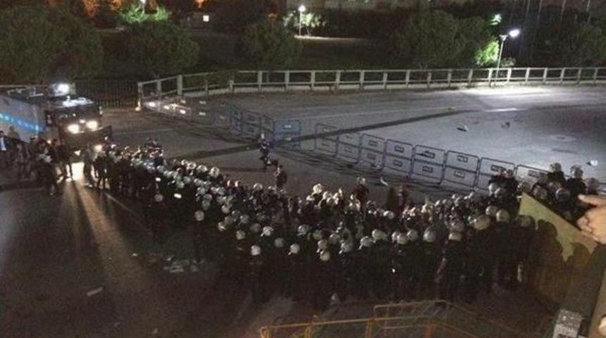 G&ouml;ztepe Taraftarından 'polis Şiddeti' Tepkisi