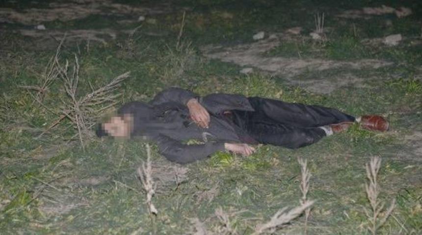 Sevgilisinin Nikahsız Eşi Tarafından Kalbinden Bı&ccedil;aklanarak &Ouml;ld&uuml;r&uuml;ld&uuml;