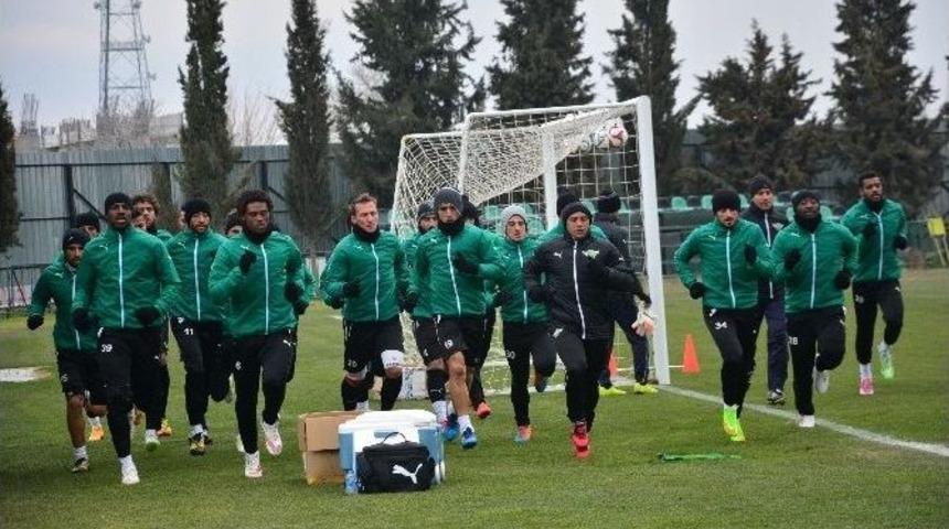 Akhisar Belediyespor, Fenerbah&ccedil;e Ma&ccedil;ından Umutlu