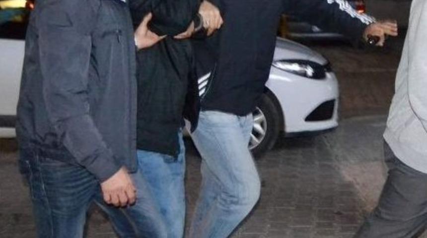 Meyhanede Halasının Kızını &Ouml;ld&uuml;ren Sanık Hakim Karşısında