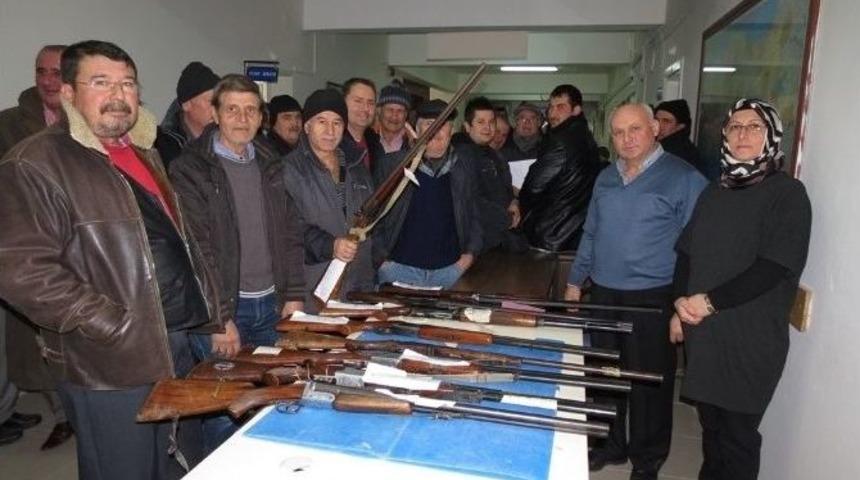 El Konulan T&uuml;fekler İhaleye &Ccedil;ıkarıldı