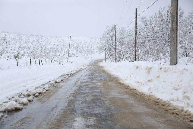 Sapanca’da Kapalı Köy Yolu Yok