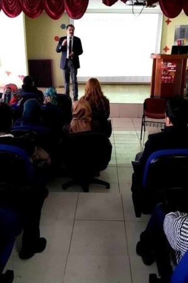 Tuşba’ya Yeni Atanan Öğretmenlere Yönelik Uyum Semineri Düzenlendi