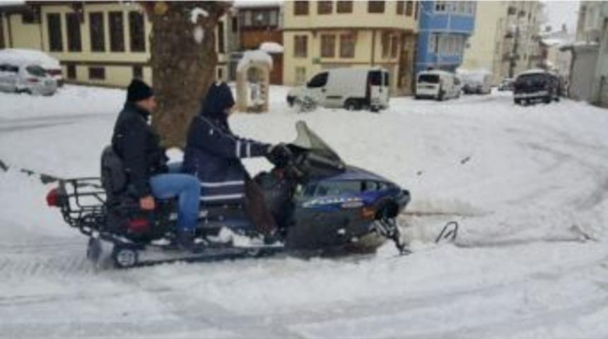 Şehir Merkezinde Kar Motoruyla Safari