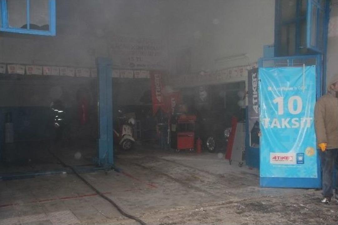 Bilecik&rsquo;te Otogaz D&uuml;kkanında &Ccedil;ıkan Yangın Paniğe Neden Oldu