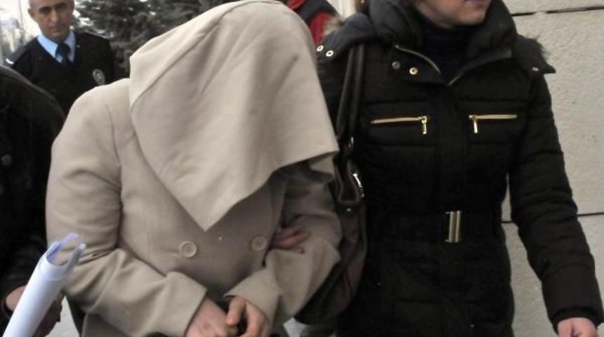 Sevgilisinin Nikahsız Eşi Tarafından Kalbinden Bı&ccedil;aklanarak &Ouml;ld&uuml;r&uuml;ld&uuml; (2)