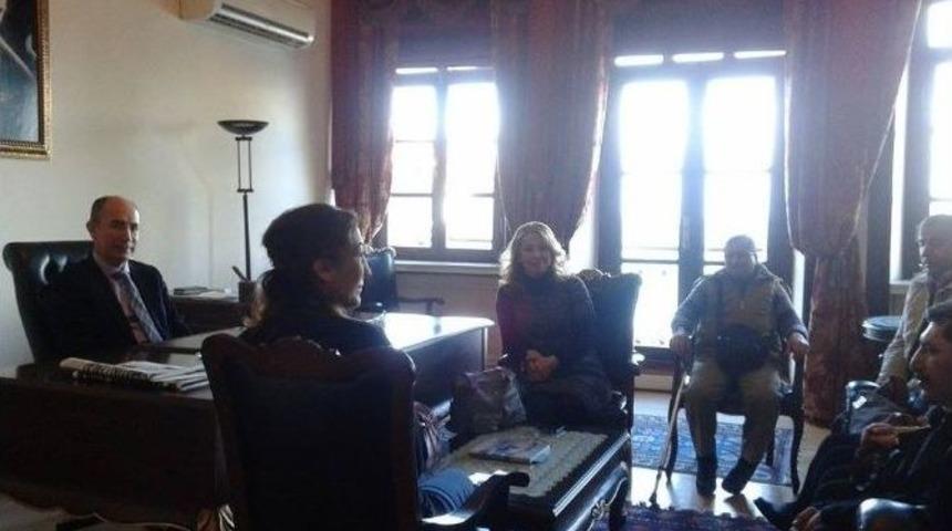 Ayvalıkta Boed&rsquo;in Yeni Y&ouml;netiminden Kaymakam Nazlı&rsquo;ya Ziyaret