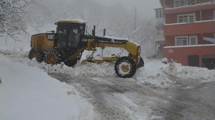 Erenler Belediyesi Kar Timi 24 Saat G&ouml;rev Başında