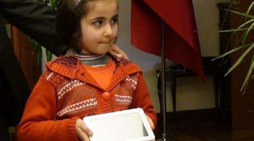 Cumhurbaşkanı Erdoğan'dan Tablet Istedi