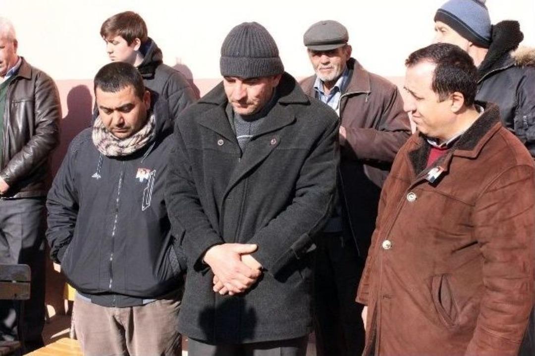 Yurtta &Ouml;l&uuml; Bulunan Lise &Ouml;ğrencisi, Son Yolculuğuna Uğurlandı