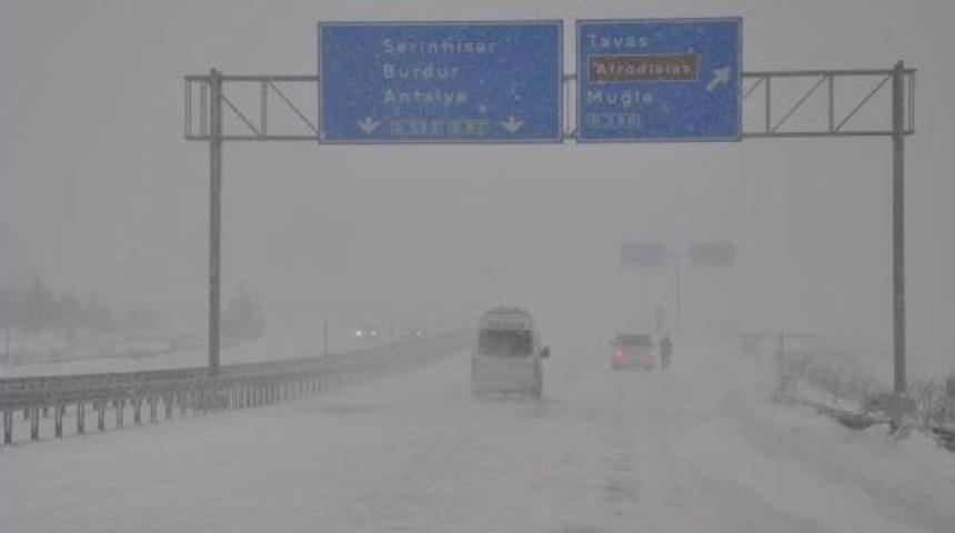 Denizli- Antalya Ve Denizli- Ankara Karayollarında Tipi &Ccedil;ilesi