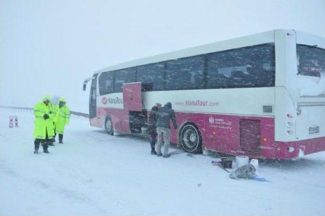 Denizli- Antalya Ve Denizli- Ankara Karayollarında Tipi Çilesi