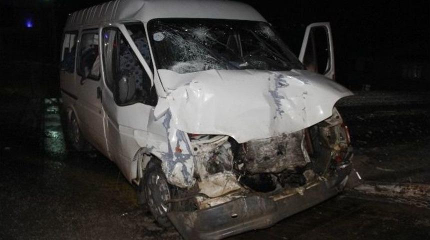 Samsun&rsquo;da Trafik Kazası: 9 Yaralı