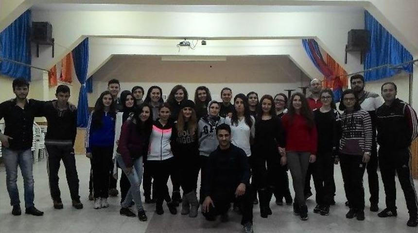 Karaman&rsquo;da Halk Oyunları Kursları B&uuml;y&uuml;k İlgi G&ouml;r&uuml;yor