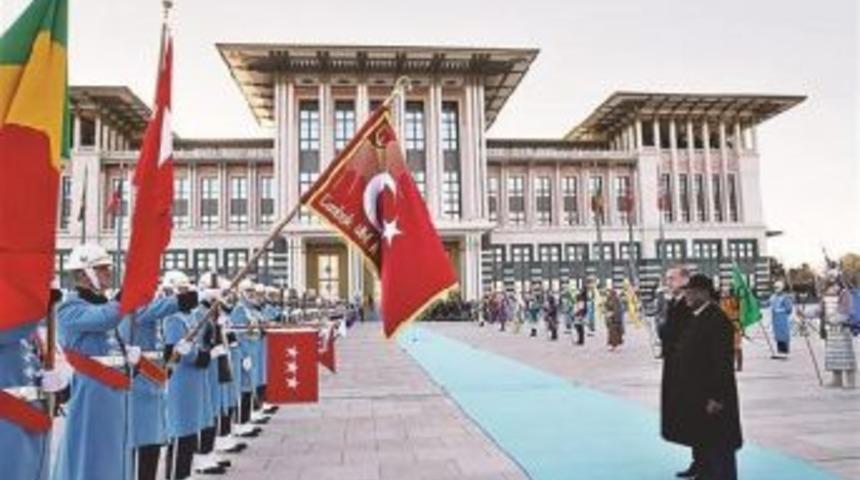 1,150 Policemen Stand Guard At Turkey's Presidential Palace