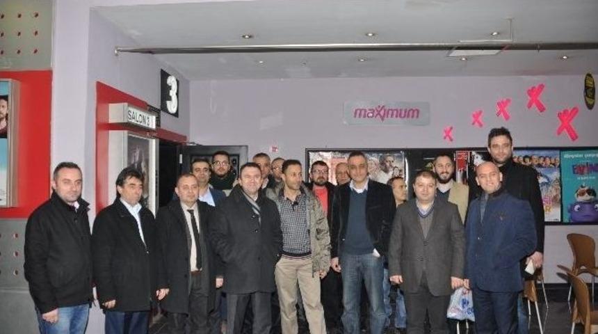 Ak Partiler Sinemada Buluştu