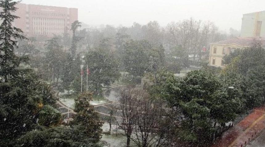 Samsun&rsquo;da Kar Yağışı Yeniden Başladı