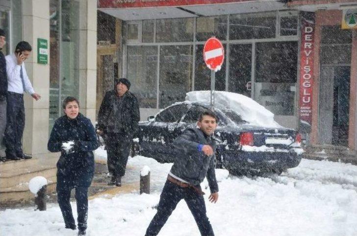 Kilis’te Kar Yağışı Ulaşımı Engelliyor G3