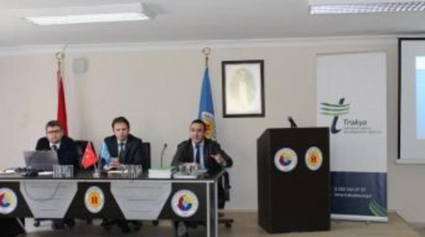 Trakya Kalkınma Ajansı Hayrabolu&rsquo;da Tarım Makineleri &Uuml;reticileri İle Bir Araya Geldi