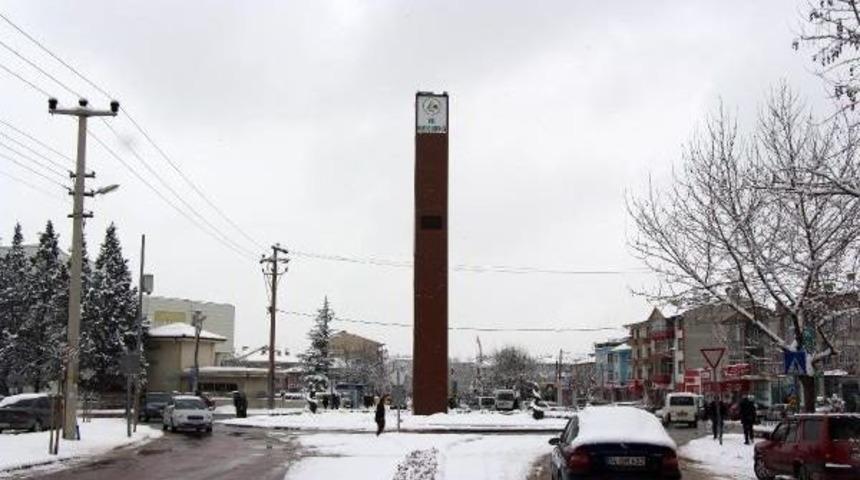 Saat Kulesi G&ouml;r&uuml;n&uuml;ml&uuml; Baz Istasyonu