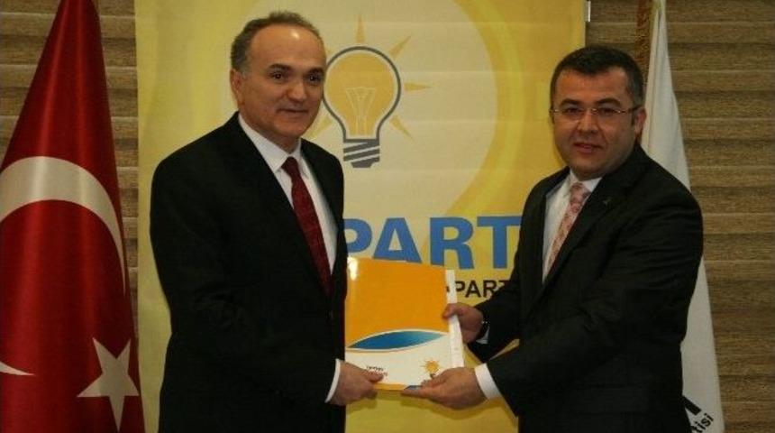 Faruk &Ouml;zl&uuml; Ak Parti&rsquo;den Aday Adayı Oldu