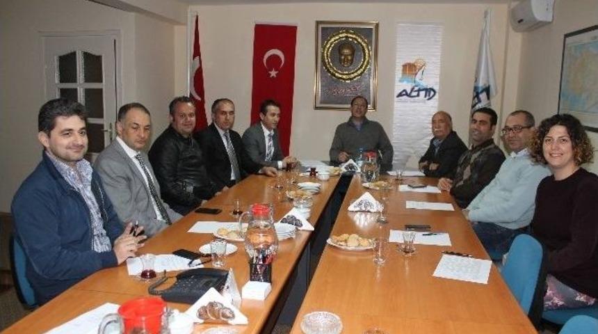 Turizm &Ccedil;alışanları &Ouml;rg&uuml;tleniyor