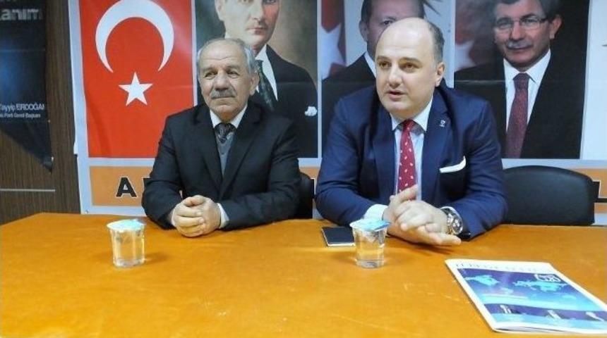 Milletvekili Aday Adayı Cihan Sara&ccedil; Ak Parti Arifiye İl&ccedil;e Başkanlığını Ziyaret Etti